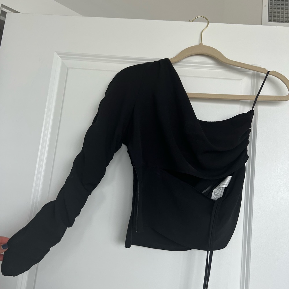 Zara one sleeve top with cut out. Never worn